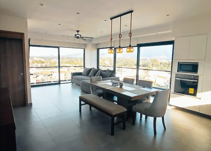 Mountain View Luxury Condo I Centrico